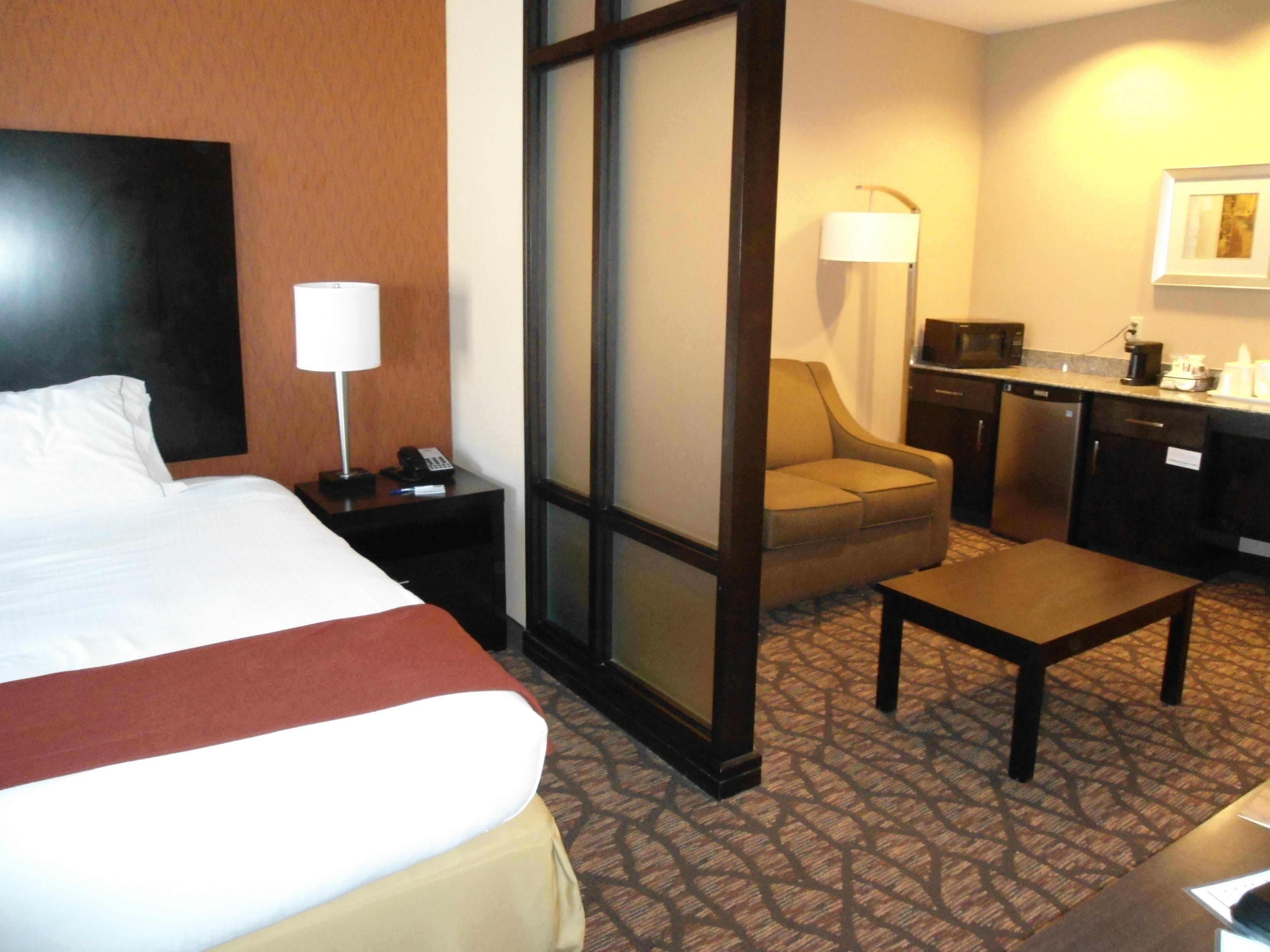 Holiday Inn Express And Suites Alpine By Ihg Εξωτερικό φωτογραφία
