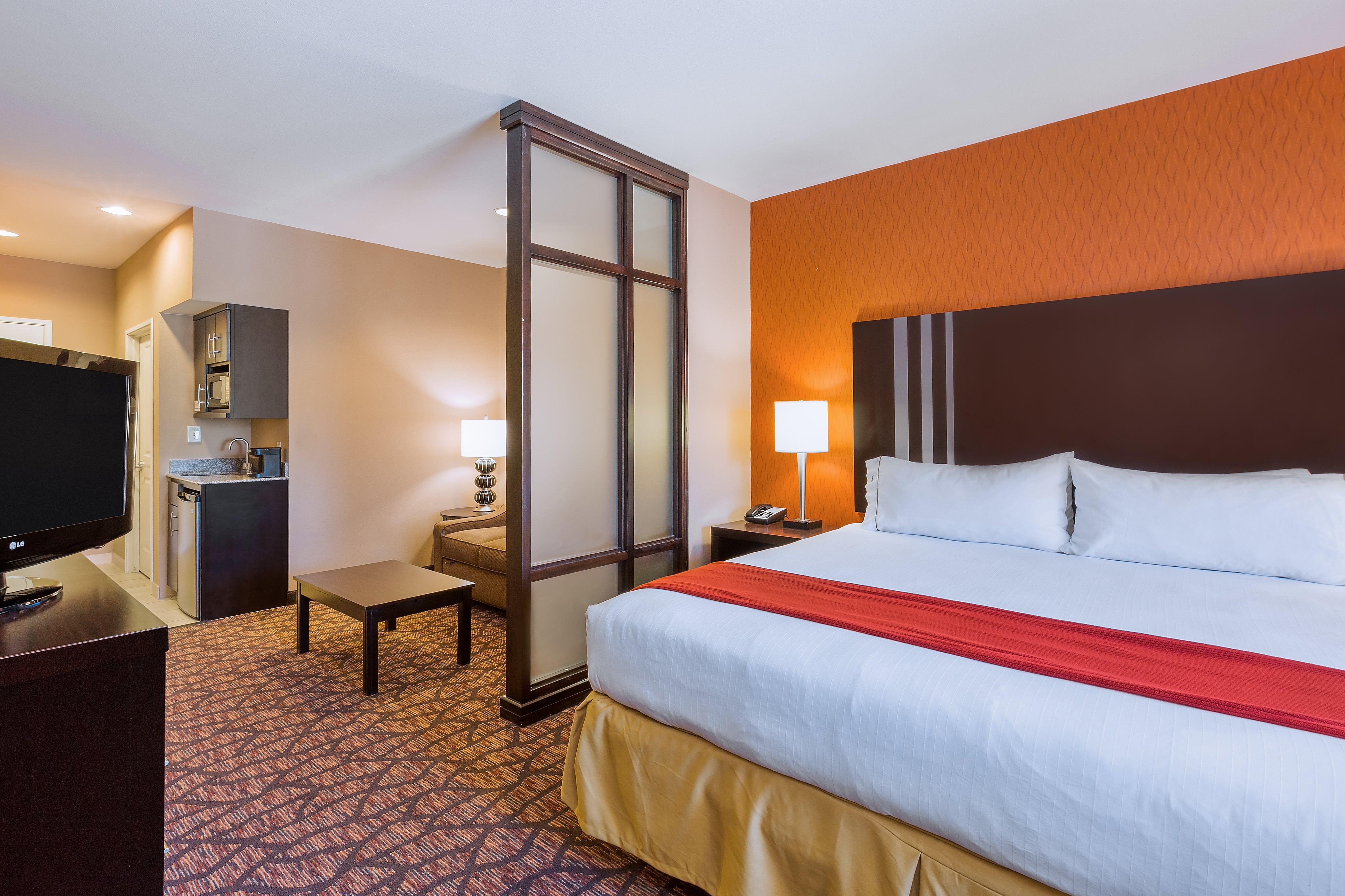 Holiday Inn Express And Suites Alpine By Ihg Εξωτερικό φωτογραφία